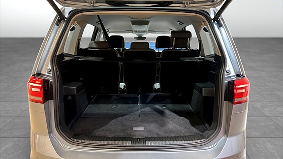 Volkswagen Touran 12 of 22