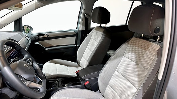 Volkswagen Touran 8 of 22