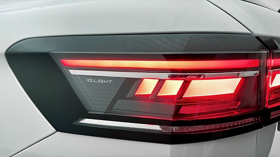 Volkswagen Passat 19 of 19