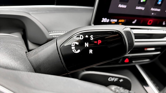Volkswagen Passat 17 of 19