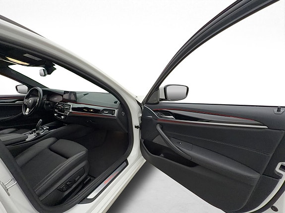 BMW 520d 27 of 30