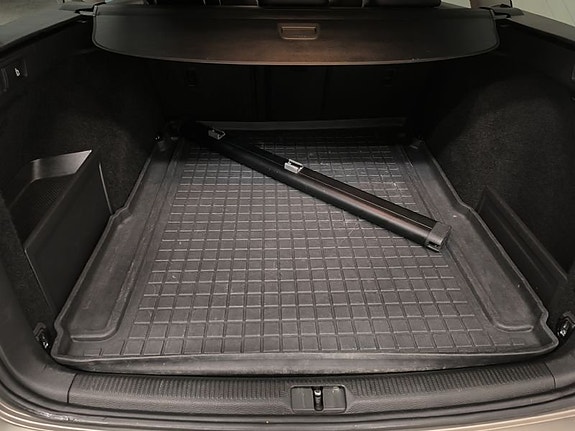 Volkswagen Passat Alltrack 8 of 10