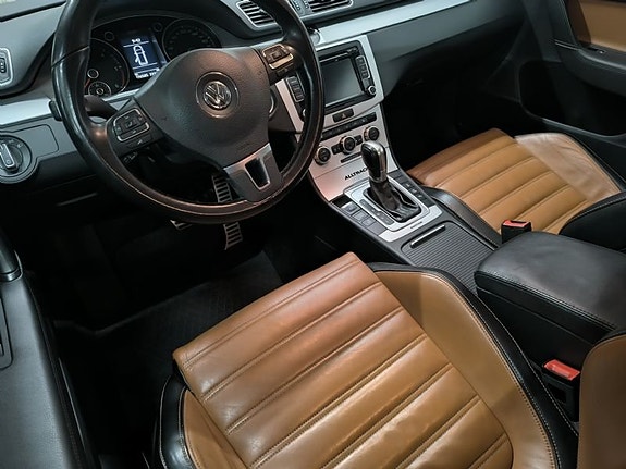 Volkswagen Passat Alltrack 7 of 10