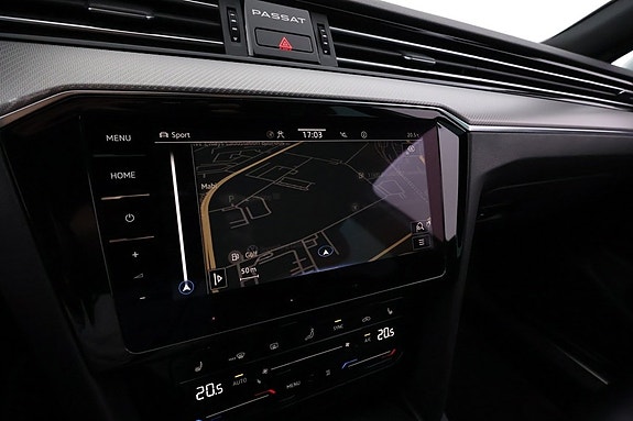Volkswagen Passat 23 of 24