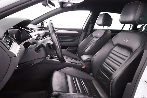 Volkswagen Passat 11 of 24