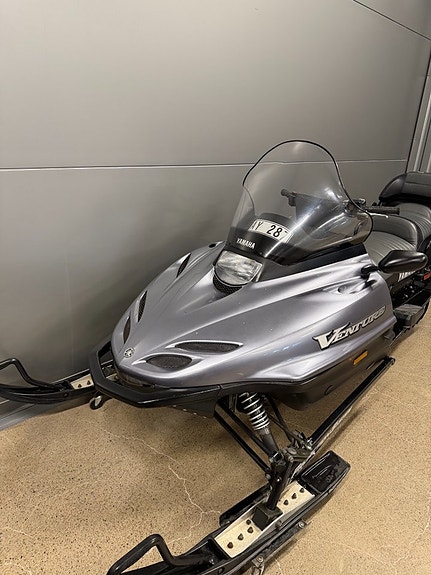 Yamaha Venture 500 2 of 3
