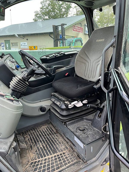 Claas Scorpion 7030 5 of 6
