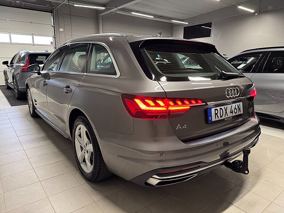 Audi A4 4 of 19