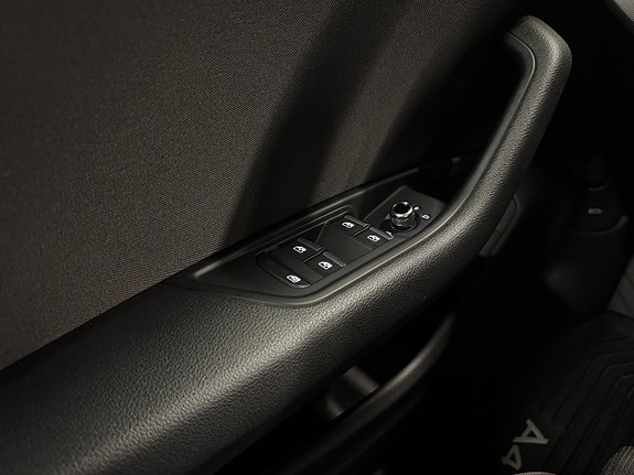 Audi A4 14 of 19