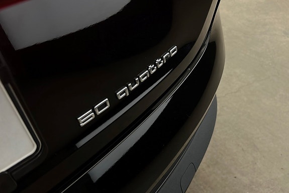 Audi e-tron 23 of 23