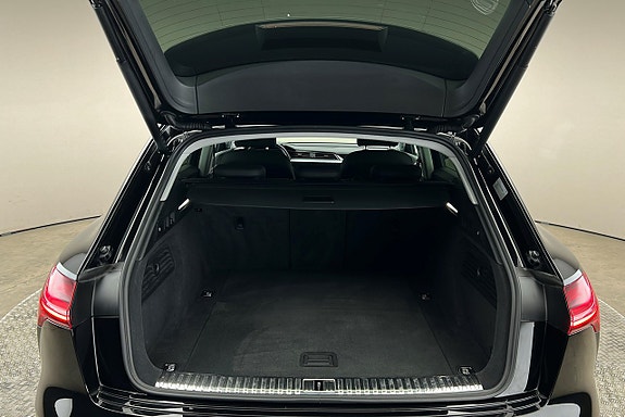 Audi e-tron 14 of 23