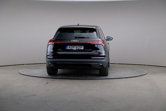 Audi e-tron 5 of 23