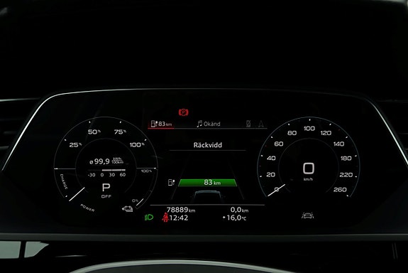 Audi e-tron 7 of 23