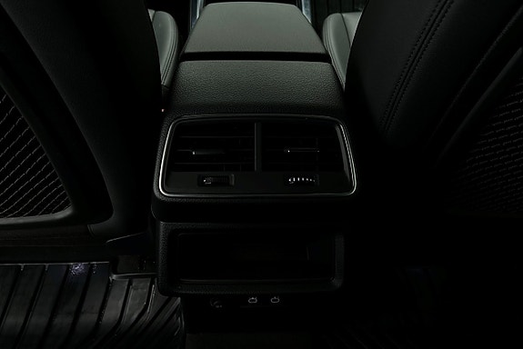 Audi e-tron 18 of 23