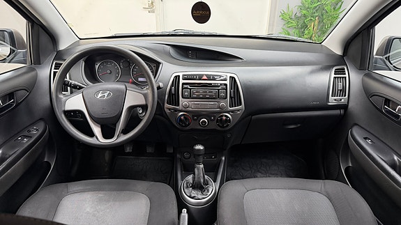 Hyundai i20 6 of 10