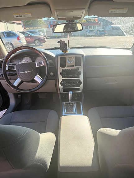 Chrysler 300C 7 of 7