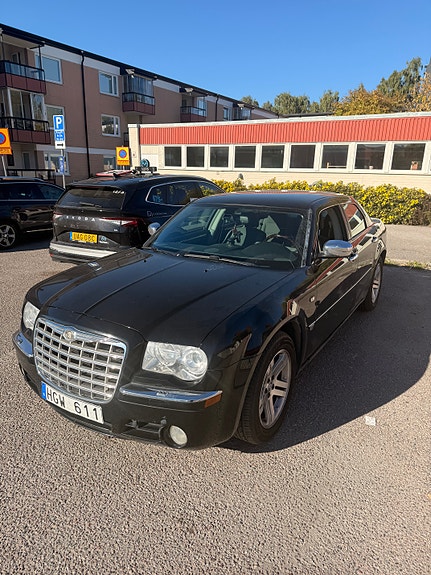 Chrysler 300C 4 of 7