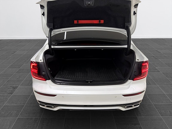 Volvo S60 15 of 17