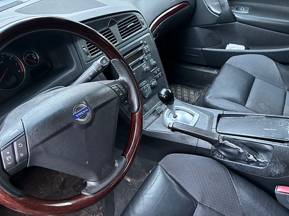 Volvo S60 5 of 6