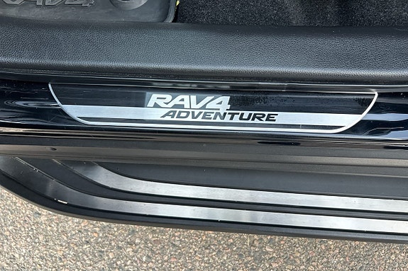 Toyota RAV4 13 of 14