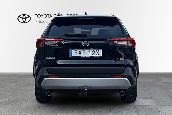 Toyota RAV4 5 of 14