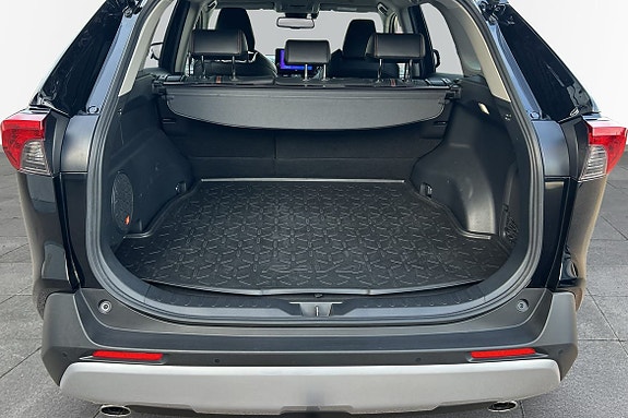 Toyota RAV4 11 of 14