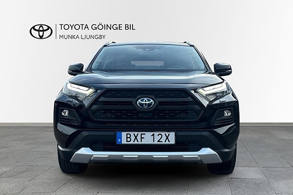 Toyota RAV4 6 of 14