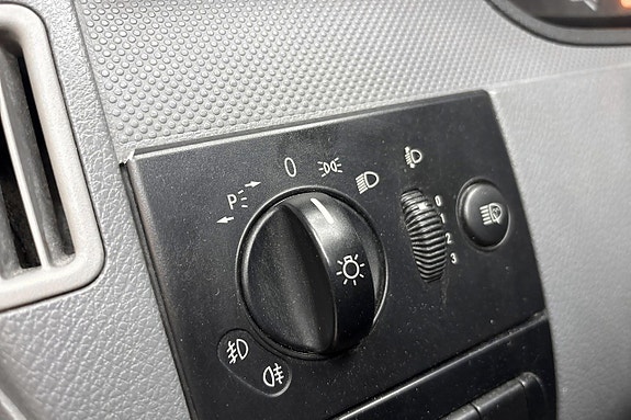 Mercedes-Benz Vito 111 12 of 17