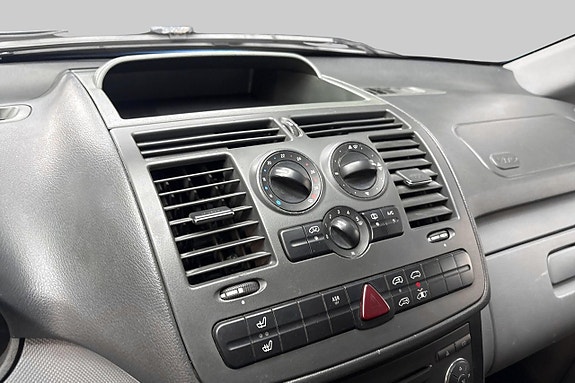 Mercedes-Benz Vito 111 13 of 17