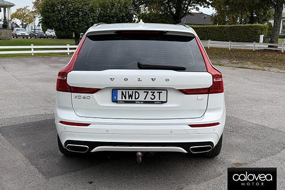 Volvo XC60 4 of 17