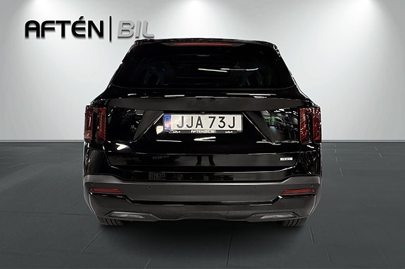 Kia Sorento 9 of 30