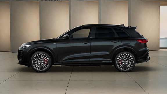 Audi Q5 2 of 11