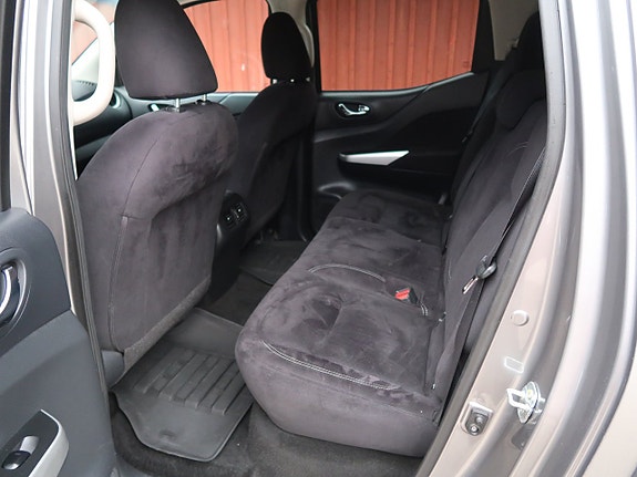 Nissan Navara 9 of 14