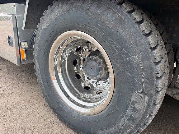 Volvo FMX 420 8 of 15