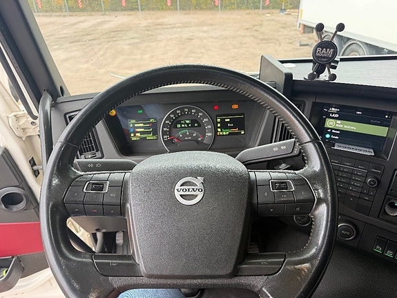 Volvo FMX 420 15 of 15