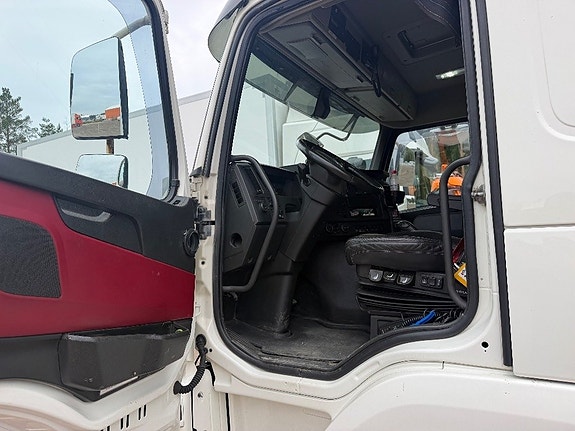 Volvo FMX 420 12 of 15