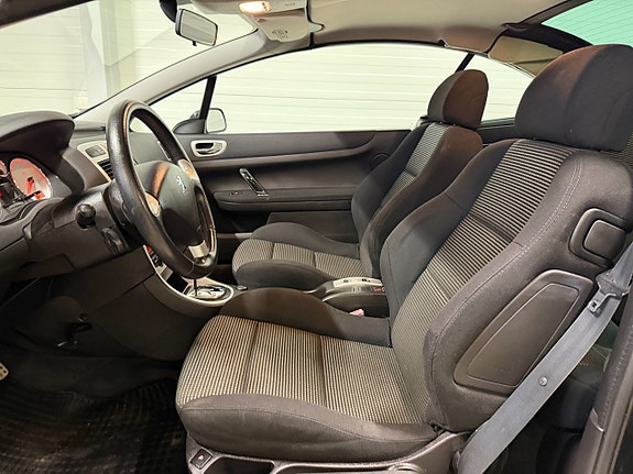 Peugeot 307 CC 14 of 18
