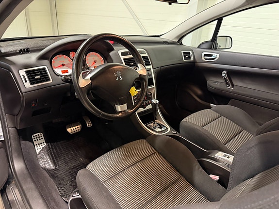 Peugeot 307 CC 13 of 18