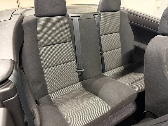 Peugeot 307 CC 10 of 18