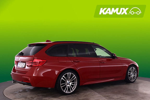 BMW 330xd 2 of 25