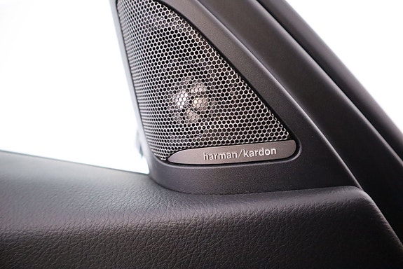BMW 330xd 14 of 25
