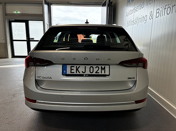 Skoda Octavia 5 of 14