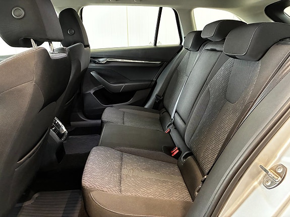 Skoda Octavia 9 of 14