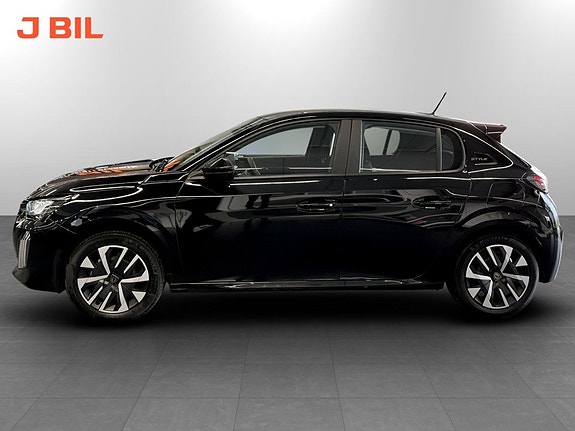 Peugeot 208 13 of 15