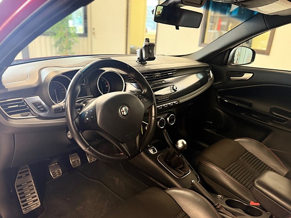 Alfa Romeo Giulietta 14 of 27