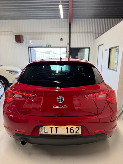 Alfa Romeo Giulietta 10 of 27