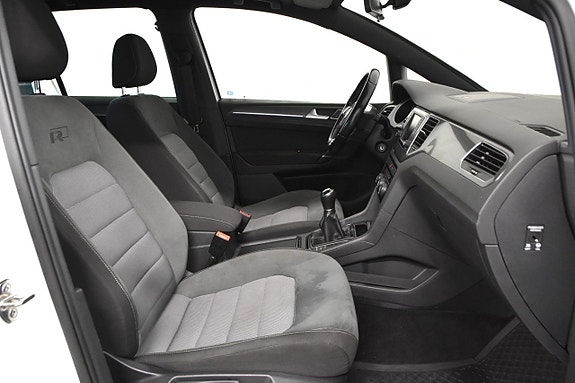Volkswagen Golf Sportsvan 16 of 20