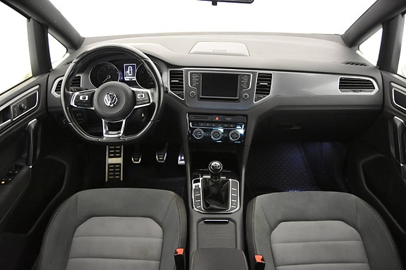 Volkswagen Golf Sportsvan 11 of 20