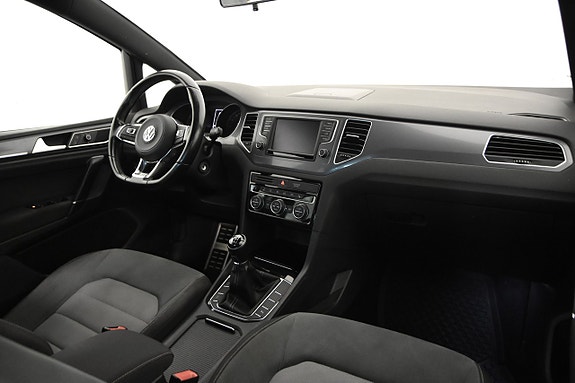 Volkswagen Golf Sportsvan 15 of 20