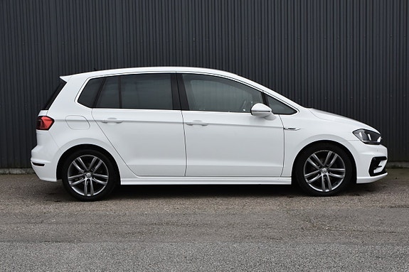 Volkswagen Golf Sportsvan 3 of 20